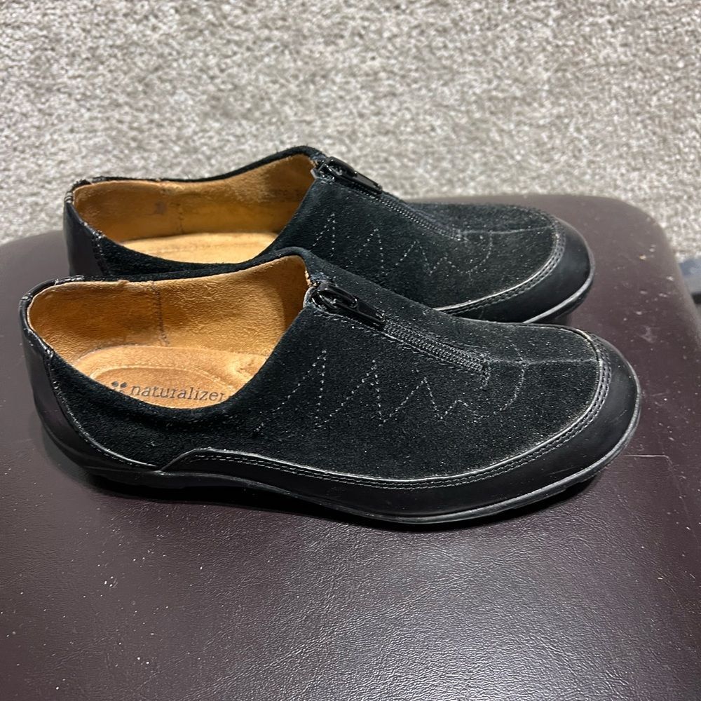 Naturalizer Womans Black Zip Comfort Shoes Size 6 M *flaw